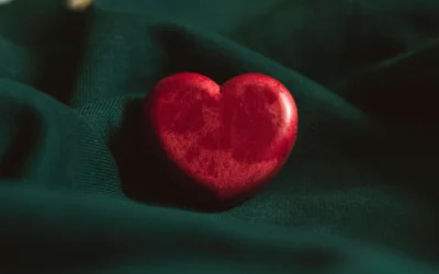 Jak dbać o odzież z nadrukiem, aby grafika przetrwała lata prania?